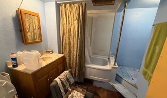 28 Hemlock Cir, Babbitt, MN 55706