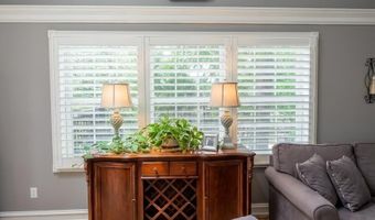 211 Winding Knoll Rd, Altoona, PA 16601
