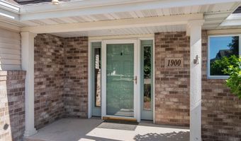 1900 E ORCHARD BLOSSOM Dr, Appleton, WI 54915