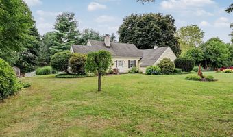 10 Crest Rd, Danbury, CT 06811