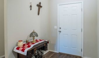 3015 Brooke Rd, Chickasha, OK 73018