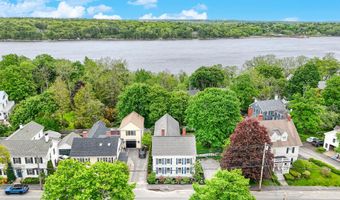 1059 Washington St, Bath, ME 04530