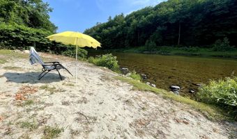 1082 W River Rd, Brattleboro, VT 05301