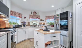 1153 BISHOP St, Avon Park, FL 33825