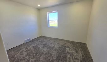 38515 129th St, Aberdeen, SD 57401