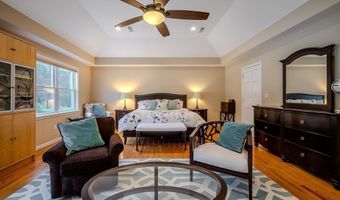13 Lantern Ln, Billerica, MA 01821