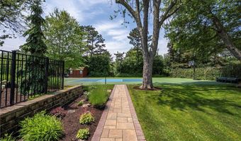 636 Lebrun Rd, Amherst, NY 14226