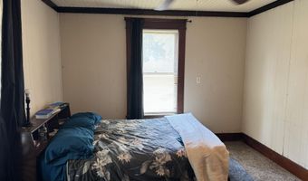 618 E 10th St, Baxter Springs, KS 66713