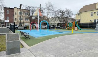39 W 9TH St 2nd floor, Bayonne, NJ 07002