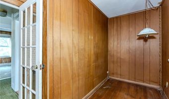 15 Kent Pl, Cranston, RI 02905