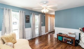 1915 Fox Pointe Dr, Arnold, MO 63010
