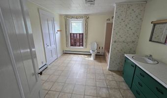144 W Cobble Hill Rd, Barre, VT 05641