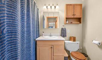 2412 W North St, Bellingham, WA 98225