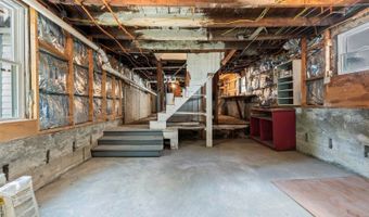 130 W Broadway, Bangor, ME 04401