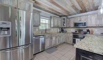 122 Shake Rag Cir NW, Adairsville, GA 30103