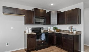108 Pin Oak Dr, Aurora, MO 65605