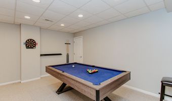 3 BLACKWOLF Ct, Algonquin, IL 60102