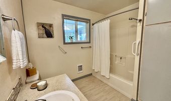 55433 MCKENZIE Hwy, Blue River, OR 97413