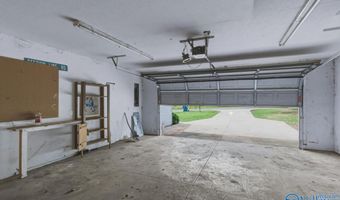 240 Riddle Rd, Albertville, AL 35950