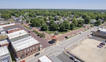 1 W Main St, Albion, IL 62806