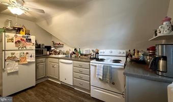 100 S BETHLEHEM Pike 3, Ambler, PA 19002