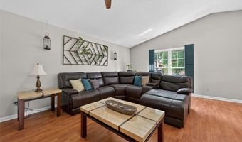 100 Holly Green Dr, Ballwin, MO 63021