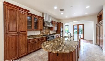 2529 Red Arrow Dr, Las Vegas, NV 89135