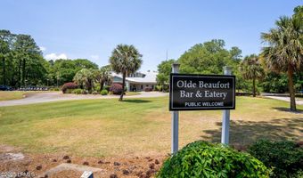 24 Thomas Sumter St, Beaufort, SC 29907