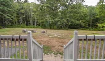 96 Pond View Dr, Auburn, NH 03032