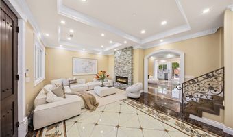 185 W Palm Dr, Arcadia, CA 91007