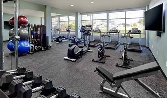 250 AVENUE E 607, Bayonne, NJ 07002