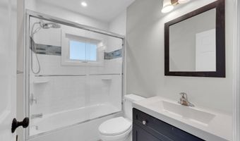 332 Beach Ave, Beachwood, NJ 08722