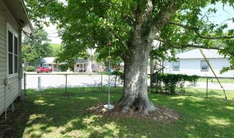 2890 6th St, Berwick, LA 70342
