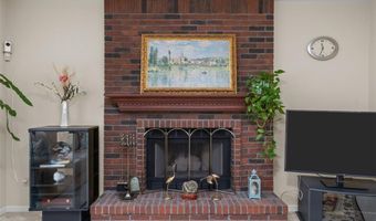 403 Arbor Glen Dr, Ballwin, MO 63021
