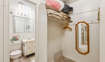 1200 N NASH St 565, Arlington, VA 22209