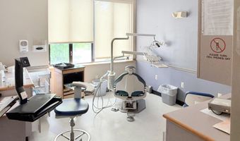 60 Second St, Auburn, ME 04210