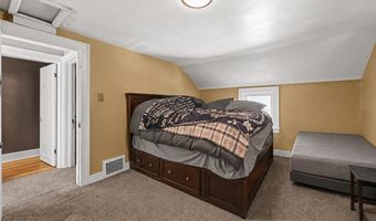912 Hunt St, Akron, OH 44306