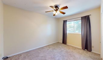 721 Meadow Pl, Ames, IA 50010