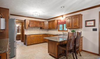 6575 Robin Hood Dr, Indianapolis, IN 46227