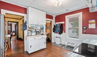 394 Washington St, Bath, ME 04530