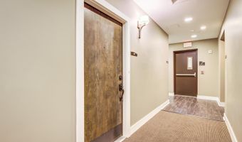 1107 S WALTER REED Dr 302, Arlington, VA 22204