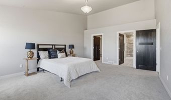 5749 N SEQUOIA Dr, Appleton, WI 54913