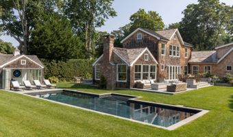 36 Hand Ln, Amagansett, NY 11930