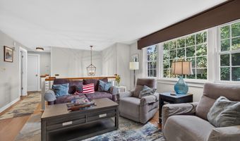 40 Cedar Rd, Clinton, CT 06413