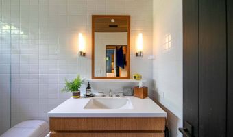5515 Weke Rd, Hanalei, HI 96714
