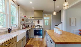 708 N Sunset St, Atkinson, NC 28421