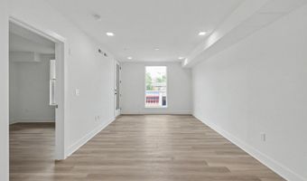 701 N HENRY St 206, Alexandria, VA 22314