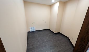 305 E 38th St, Anderson, IN 46013