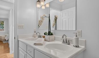 334 COMMERCE St, Alexandria, VA 22314