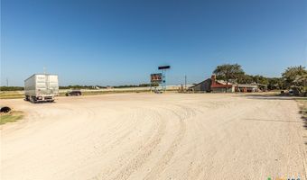 212 S Hickory St, Abbott, TX 76621